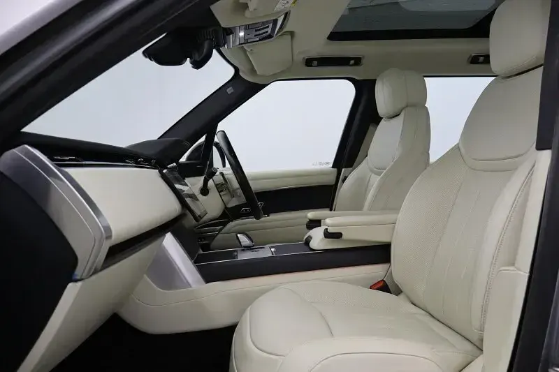 Used Land Rover Range Rover SE 345 HP (253 kW) 2024 Grey SUV