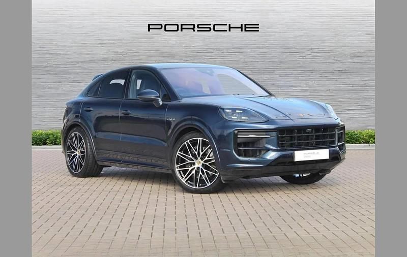 Used Porsche Cayenne 470 HP (345 kW) 2024 Blue SUV