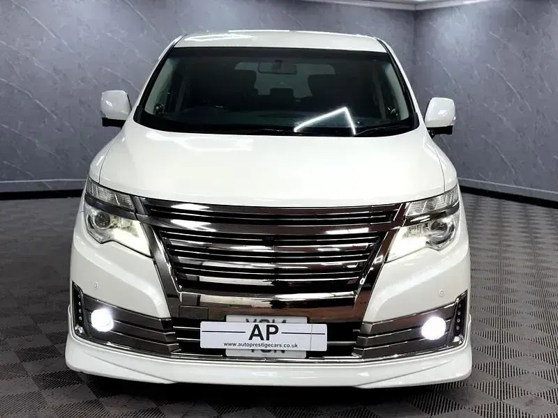 Used Nissan Elgrand 2014 White