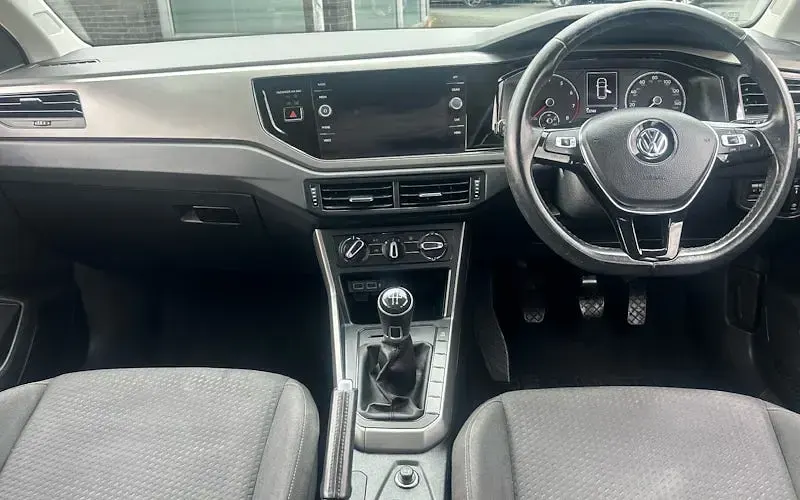 Used VW Polo SE 65 HP (47 kW) 2019 Grey Hatchback