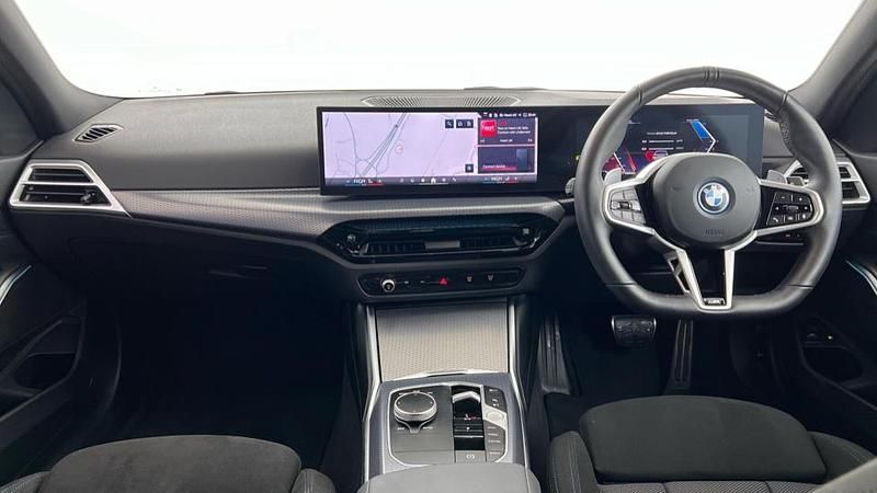 Used BMW 330e M Sport 288 HP (211 kW) 2025 White Estate