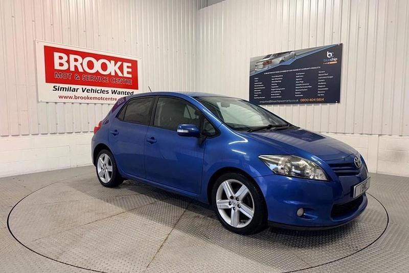 Used Toyota Auris SR 2010 Blue Hatchback