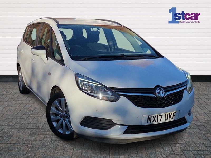 White Used 2017 Vauxhall Zafira Design Edition MPV | £4,689 (Fair price) - Image 1/4