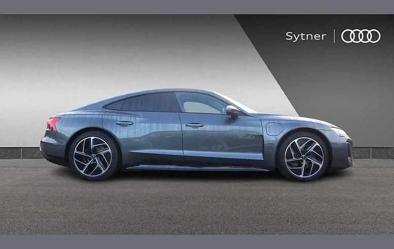 New Audi e-tron GT quattro Comfort 369 kW (503 HP) 2025 Grey Sedan