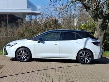 Used Toyota Corolla Sport 196 HP (144 kW) 2023 White Hatchback