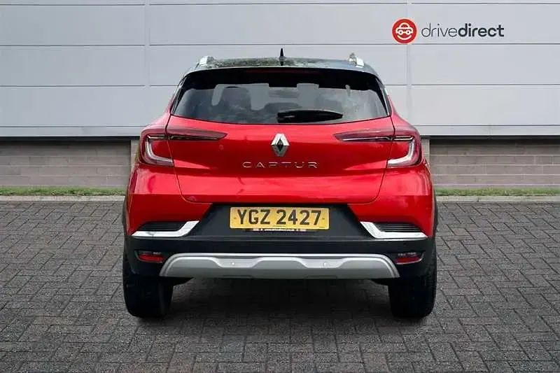 Used Renault Captur Techno 90 HP (66 kW) 2022 Red/black SUV