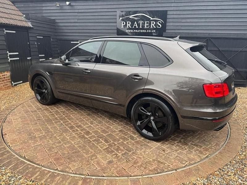 Used Bentley Bentayga 608 HP (447 kW) 2016 Grey SUV