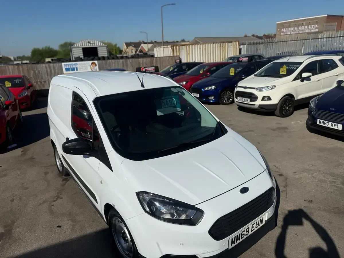 Used Ford Transit 100 HP (73 kW) 2020 White Van