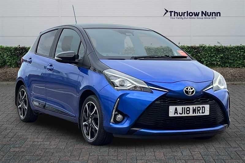 Used Toyota Yaris 111 HP (81 kW) 2018 Blue/black Hatchback