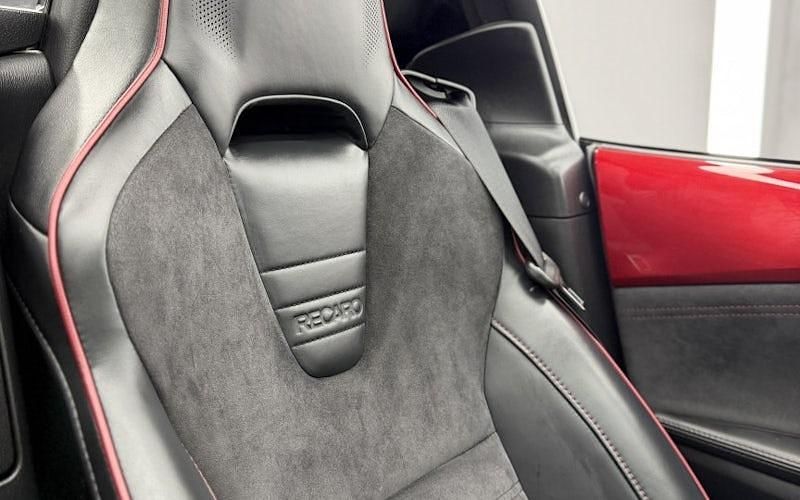 Used Mazda MX5 Edition 160 HP (117 kW) 2017 Red Cabriolet