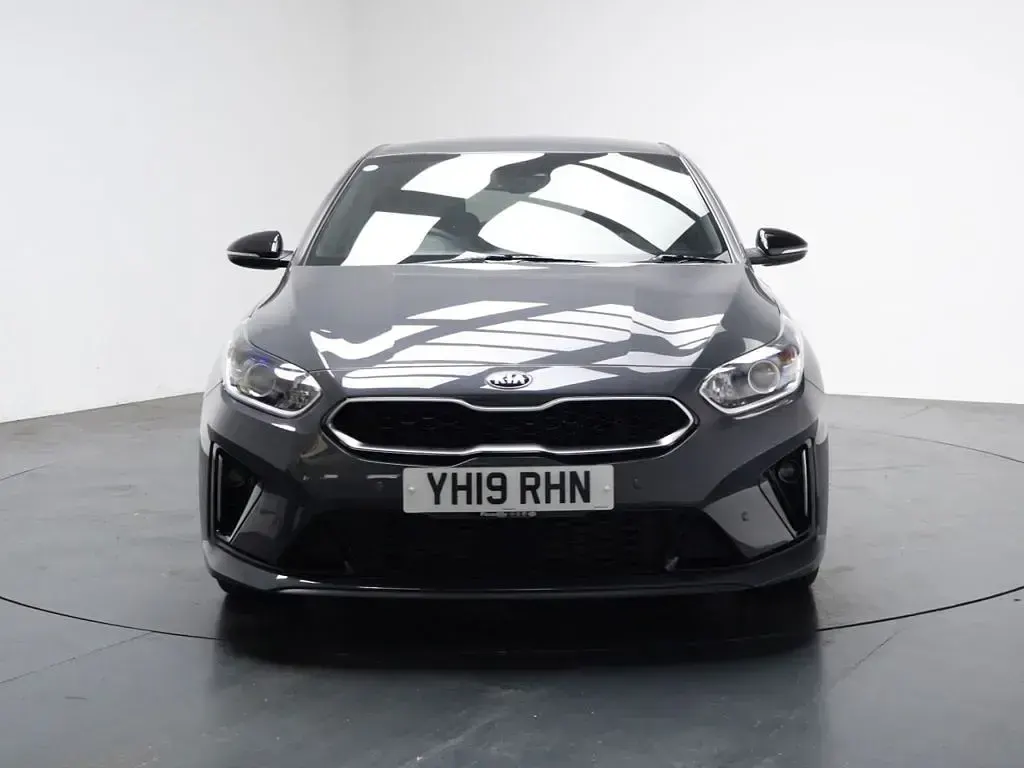 Used Kia Ceed GT-Line 138 HP (101 kW) 2019 Grey Hatchback