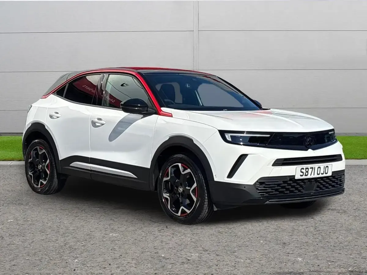 Used Vauxhall Mokka SRi 128 HP (94 kW) 2022 White SUV