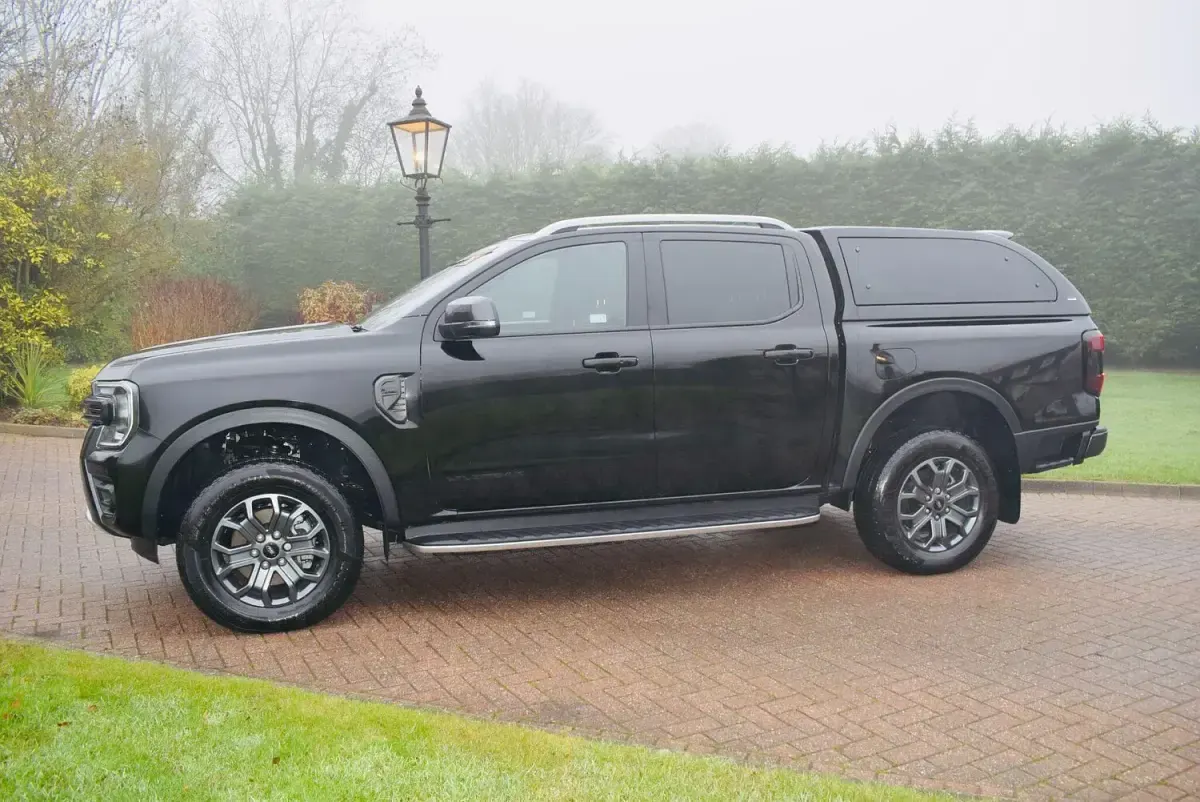 Usado Ford Ranger Wildtrack 202 CV (148 kW) 2024 Negro Pickup/Camioneta