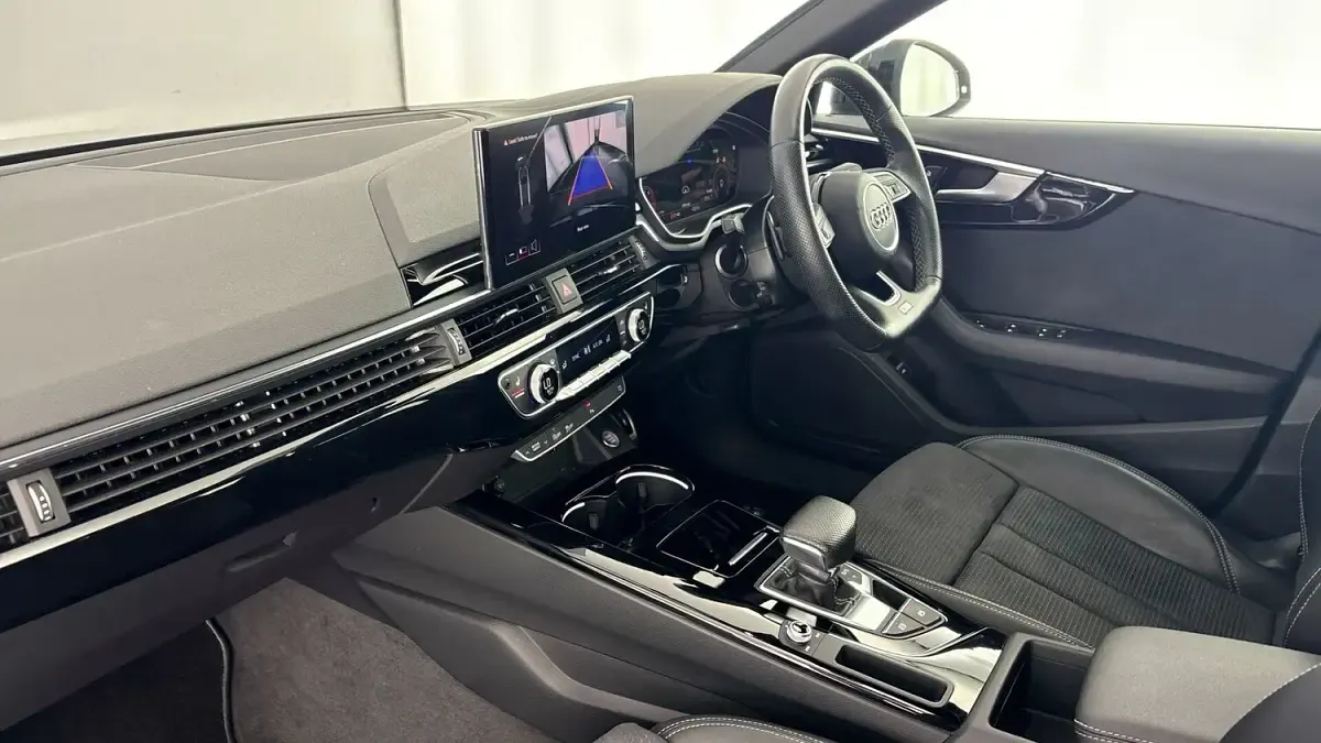 Used Audi A4 Black Edition 150 HP (110 kW) 2023 Grey Sedan