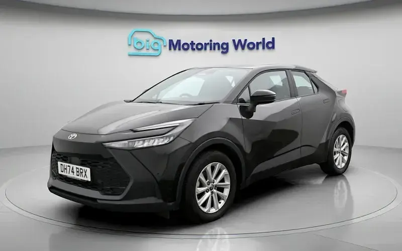 Used Toyota C-HR 140 HP (102 kW) 2025 Black SUV