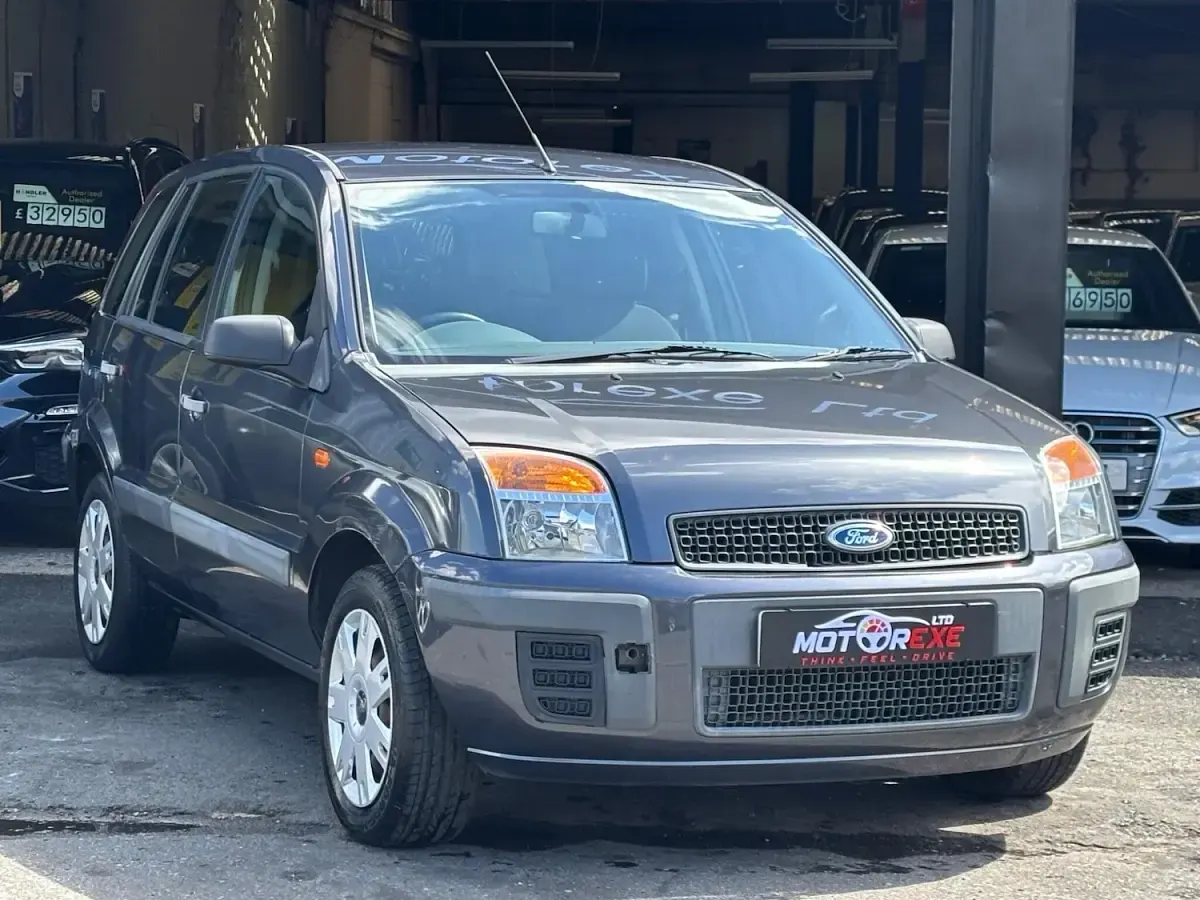 Used Ford Fusion Style 80 HP (58 kW) 2008 Grey Hatchback