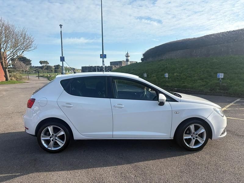 Used Seat Ibiza 85 HP (62 kW) 2013 White Hatchback