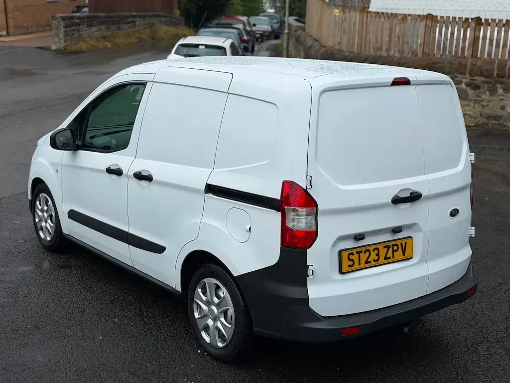 Used Ford Transit Courier S 75 HP (55 kW) 2023 White Van