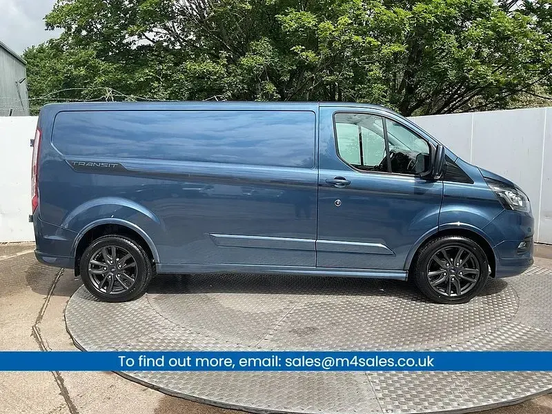 Used Ford Transit Custom Sport 170 HP (125 kW) 2019 Blue Van