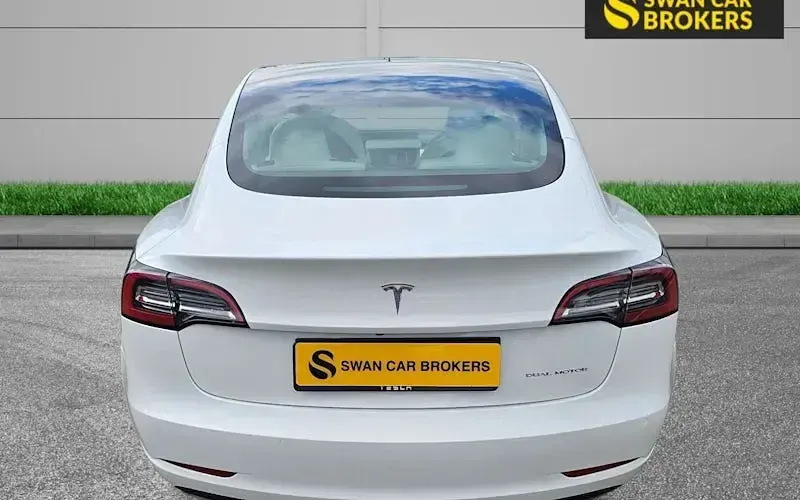 Used Tesla Model 3 Long Range AWD 366 kW (498 HP) 2021 White Sedan