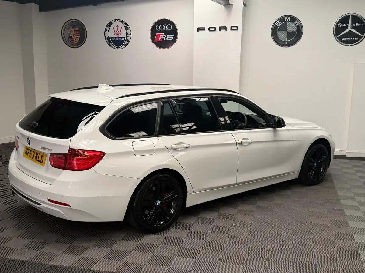 Used BMW 320 Sport Line 184 HP (135 kW) 2013 White Estate
