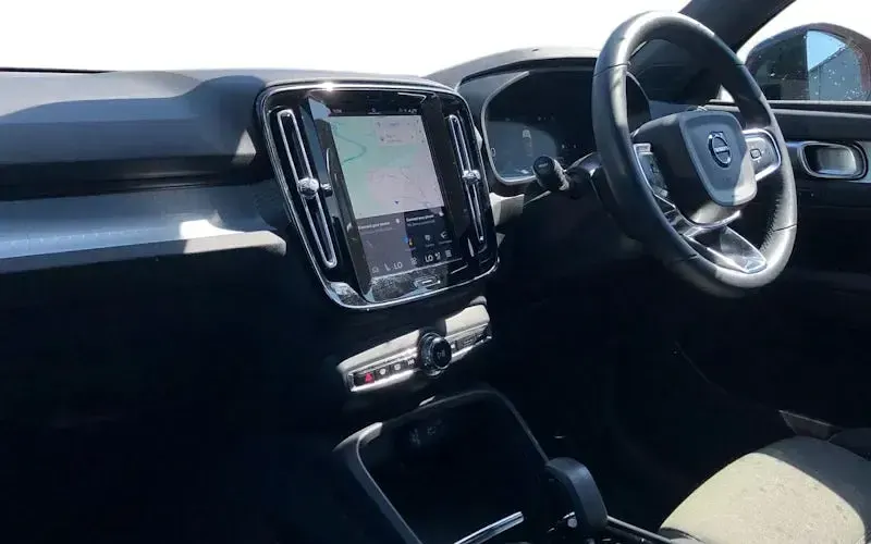 Used Volvo XC40 Plus 163 HP (119 kW) 2026 SUV