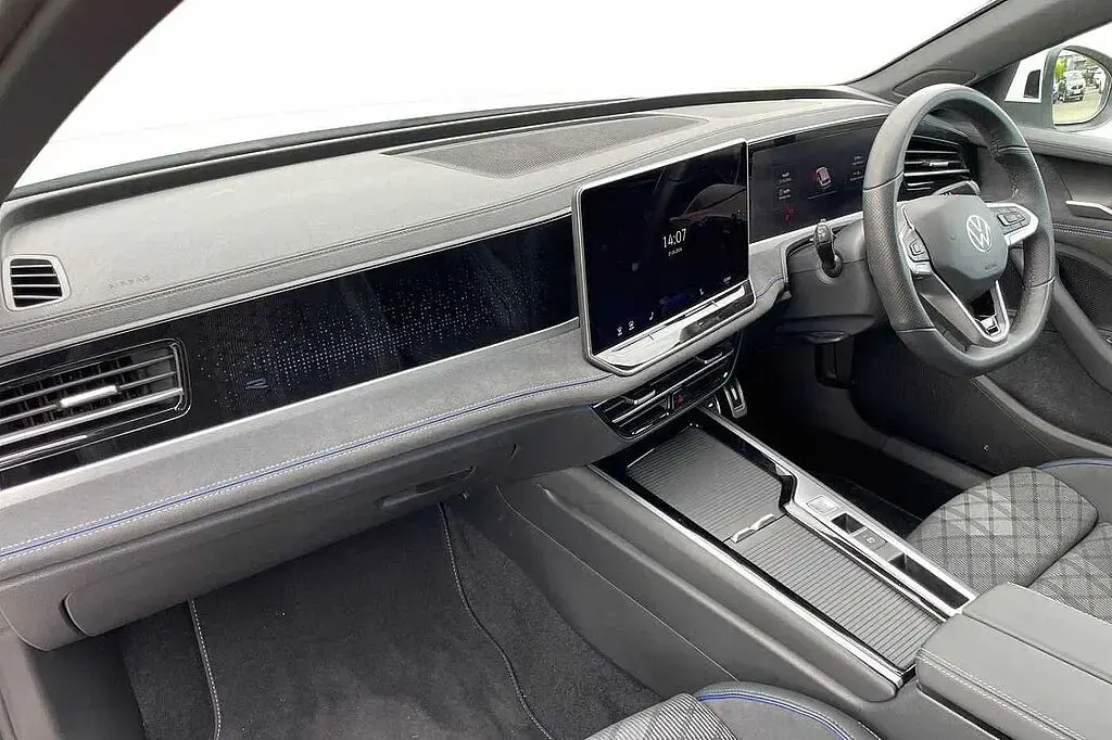Used VW Passat 150 HP (110 kW) 2025 Estate