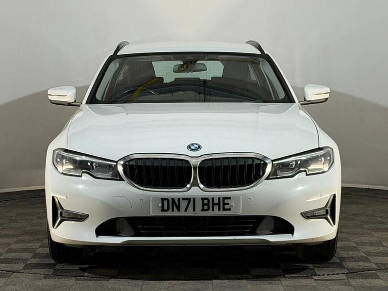 Used BMW 330e Impressive 2021 White Estate