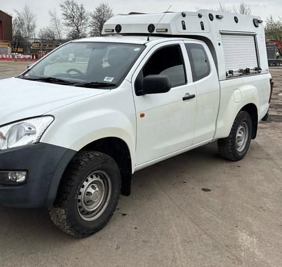Second-hand Isuzu D-Max 2015 Alb Pickup