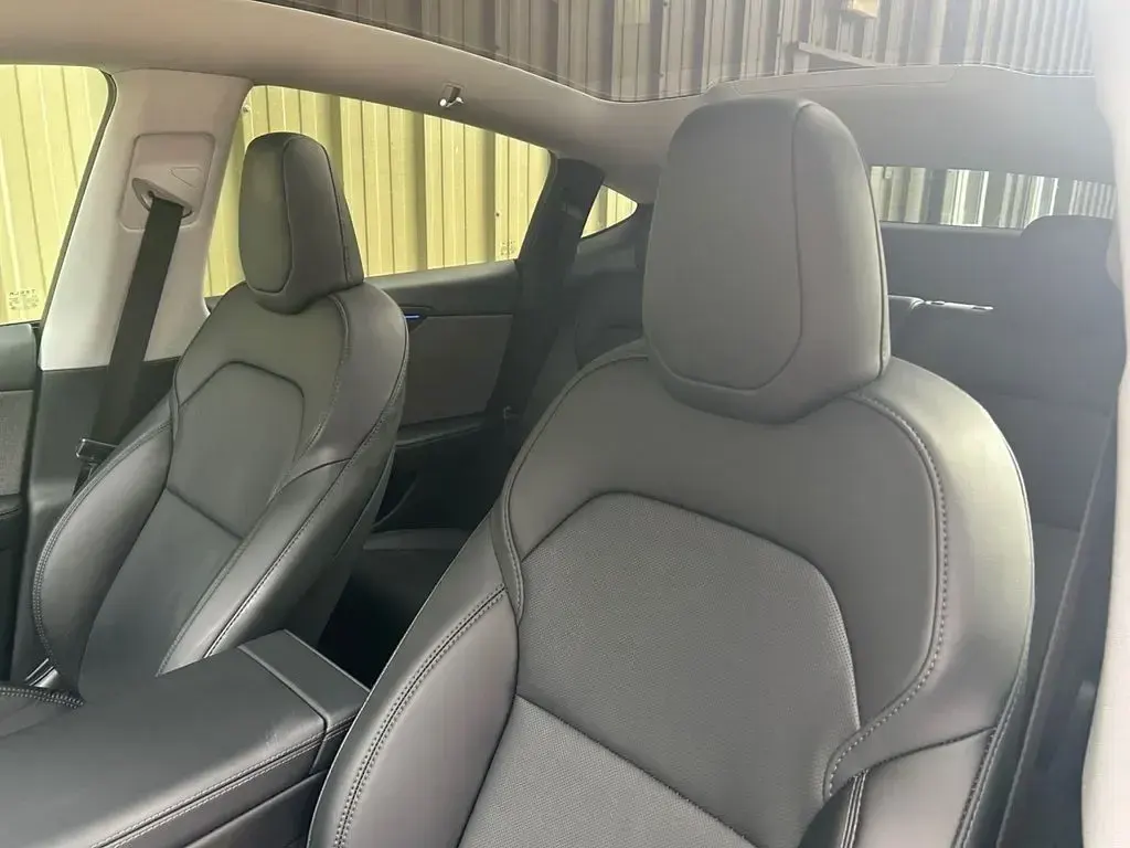 Used Tesla Model Y RWD 219 kW (298 HP) 2025 Grey SUV