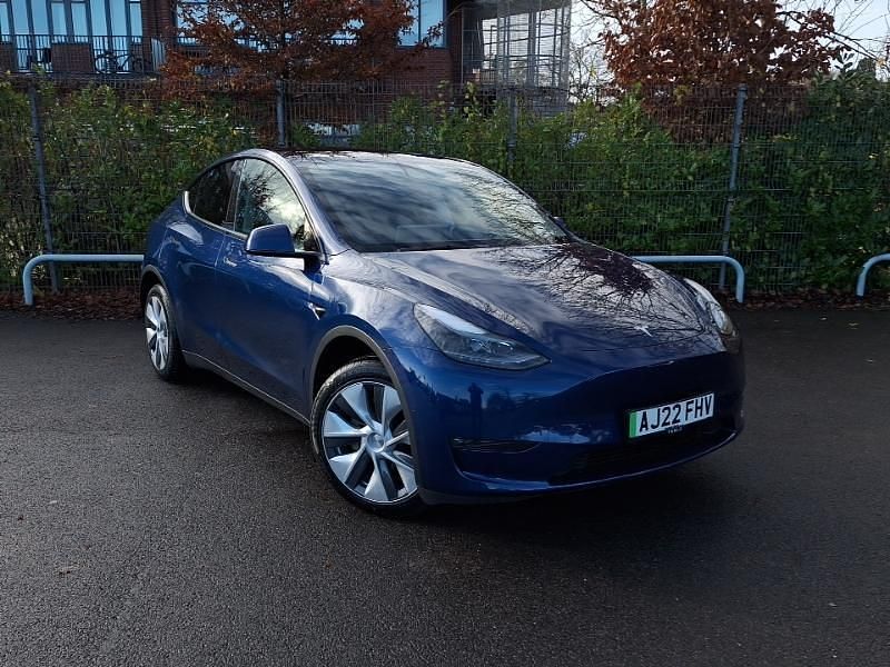 Blue Used 2022 Tesla Model Y Long Range AWD SUV | £25,098 (Fair price) - Image 1/4