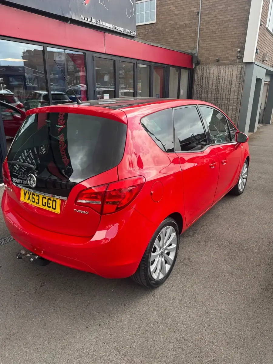 Used Vauxhall Meriva 2013 Red MPV