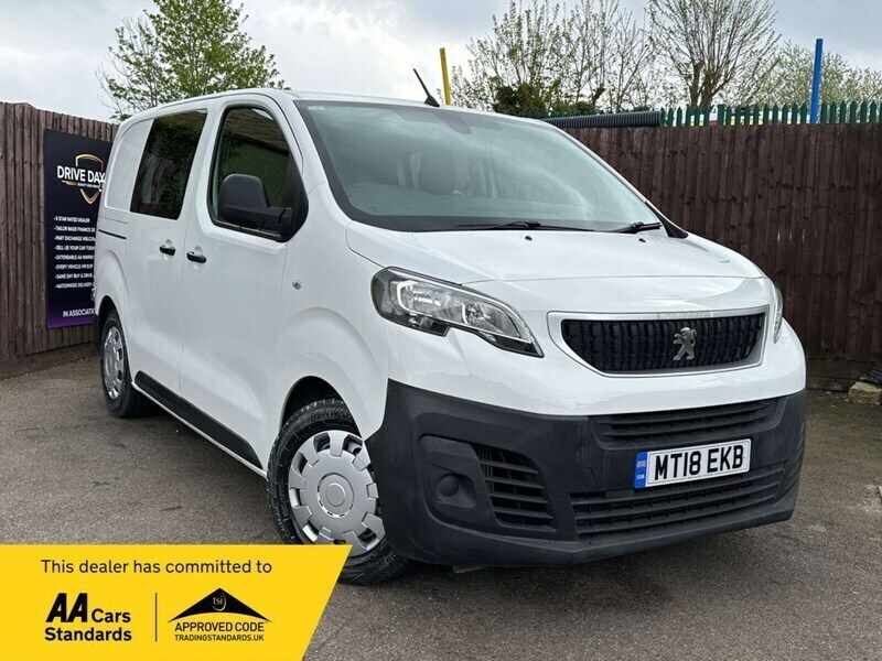 White Used 2018 Peugeot Expert Van | £6,750 (A bit pricey) - Image 1/4