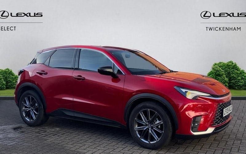 Used 2025 Lexus LBX SUV | £33,950 (A bit pricey) - Image 1/4