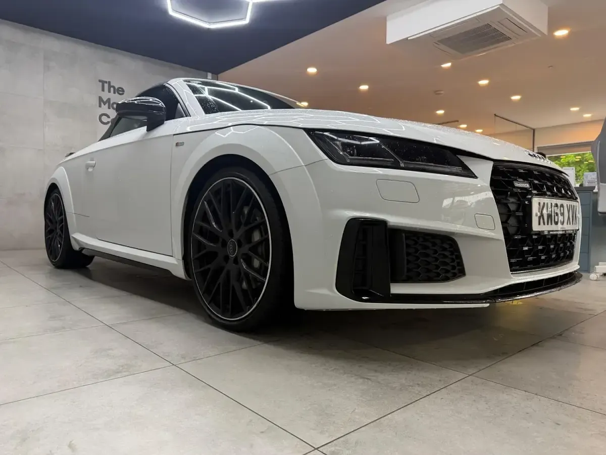 Used Audi TT Roadster Black Edition 197 HP (144 kW) 2020 White Cabriolet