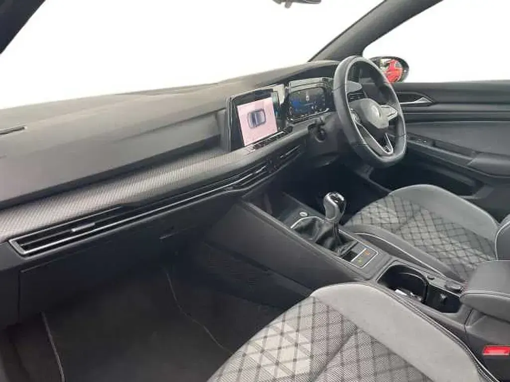 Usado VW Golf VIII R-line 130 HP (95 kW) 2022 Preto Citadino