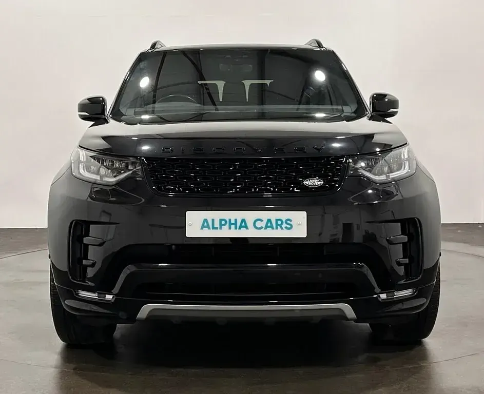 Usado Land Rover Discovery 5 Landmark 306 HP (225 kW) 2020 Preto SUV