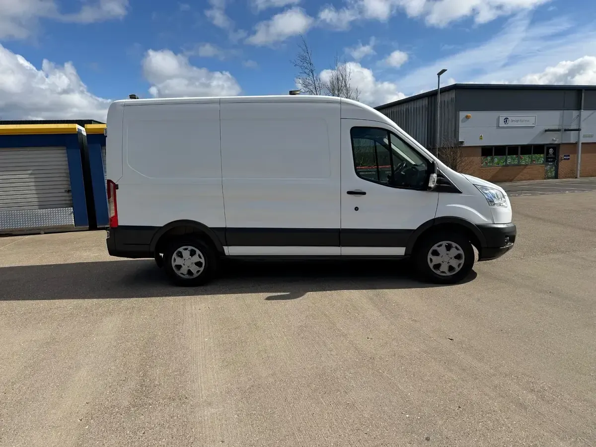 Used Ford Transit 130 HP (95 kW) 2018 White Van
