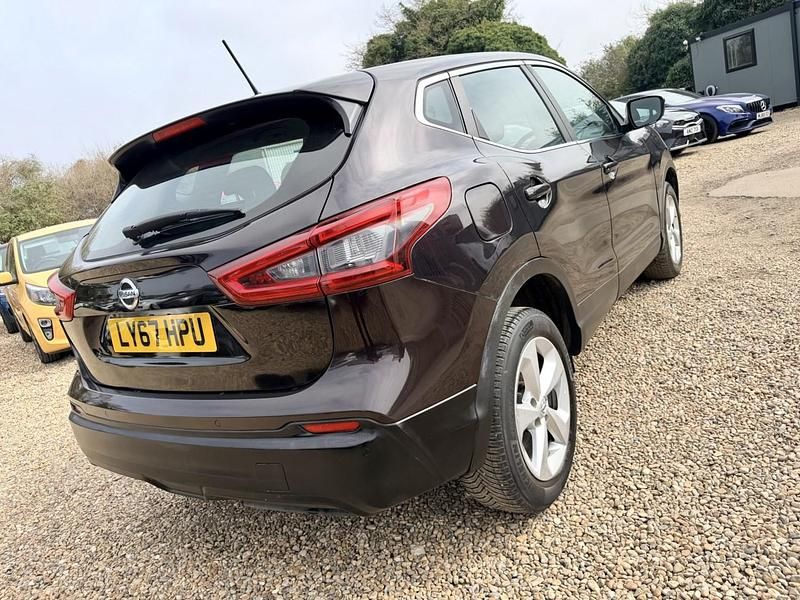 Used Nissan Qashqai Acenta 115 HP (84 kW) 2018 Black SUV