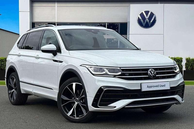 White Used 2025 VW Tiguan Allspace R-line SUV | £37,490 (A bit pricey) - Image 1/4