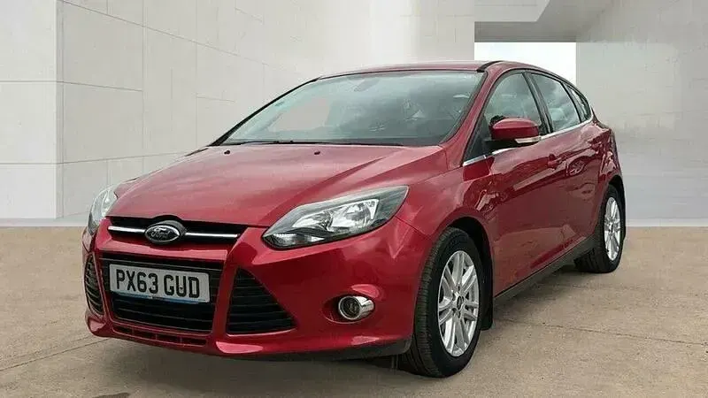 Used Ford Focus Zetec 2013 Red Hatchback