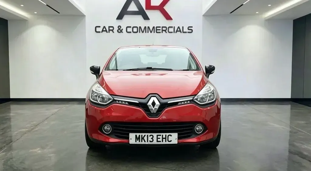 Used Renault Clio IV Dynamique 75 HP (55 kW) 2013 Red Hatchback