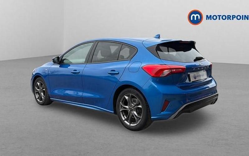 Used Ford Focus ST-Line 125 HP (91 kW) 2021 Blue Hatchback