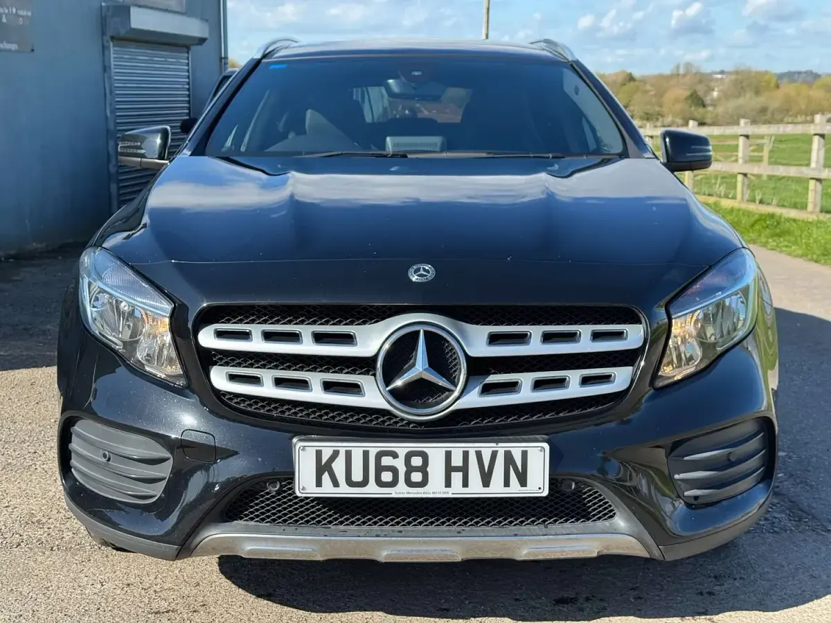 Used Mercedes GLA200 AMG line 134 HP (98 kW) 2018 Black SUV