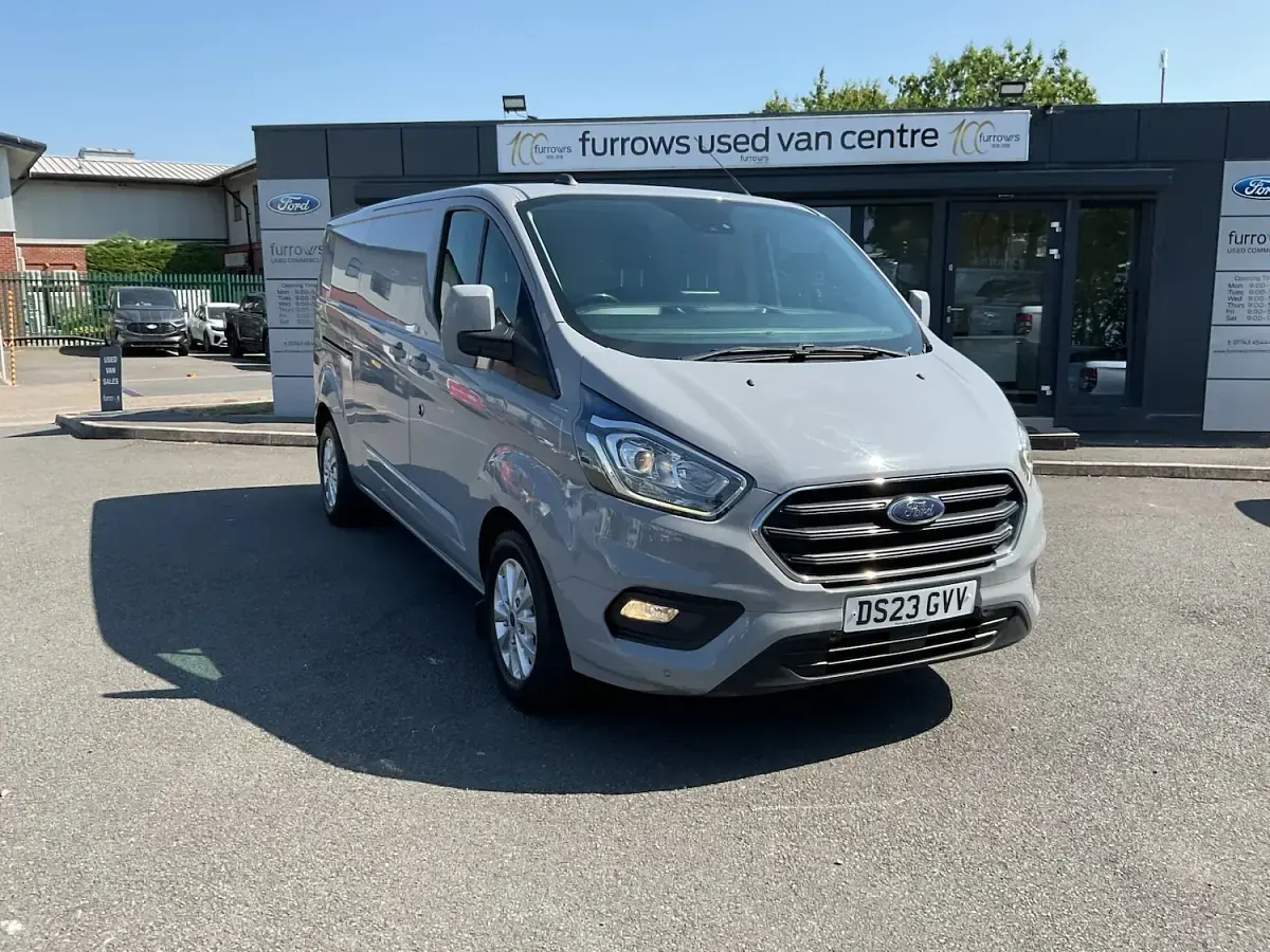 Used Ford Transit Custom Limited 170 HP (125 kW) 2023 Grey Van