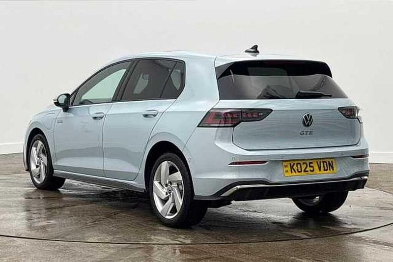 Used VW Golf VIII GTE 272 HP (200 kW) 2025 Blue Hatchback