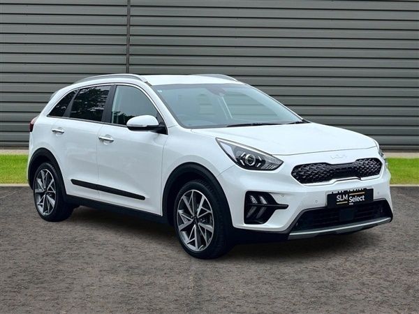 White Used 2021 Kia Niro 3 SUV | £18,498 (Fair price) - Image 1/1