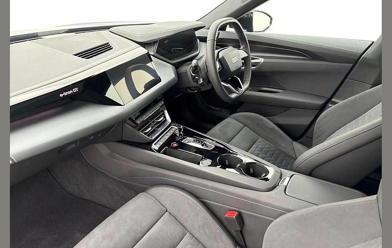 Used Audi e-tron GT quattro Comfort 434 kW (591 HP) 2025 Blue Sedan