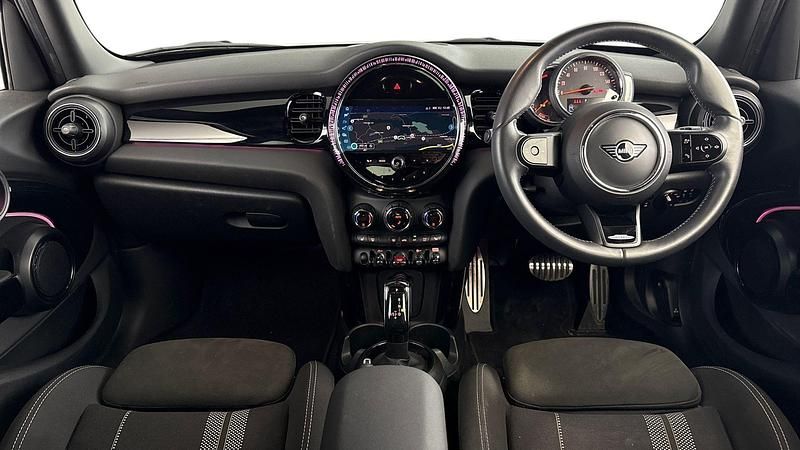 Used Mini Cooper Hatch 134 HP (98 kW) 2022 Black Hatchback