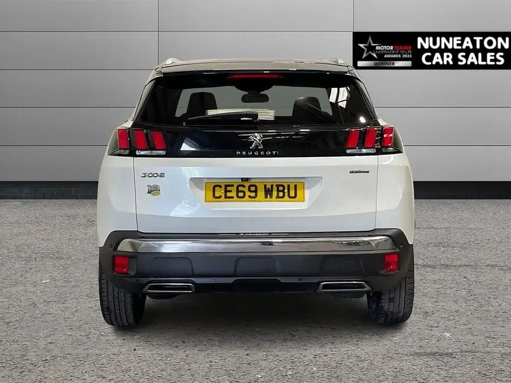 Used Peugeot 3008 Premium 130 HP (95 kW) 2019 White SUV